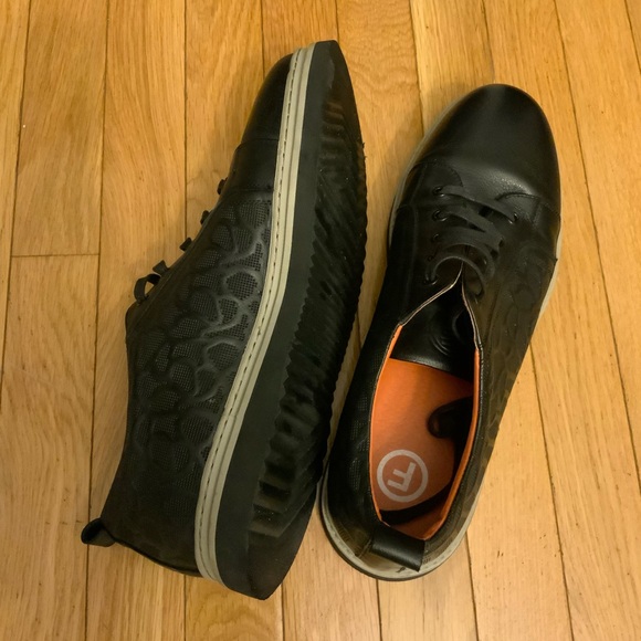 French Connection Black on Black Camo shoe - Picture 4 of 5